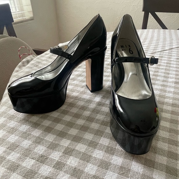 Mix No. 6 Platform Heels - Picture 3 of 4
